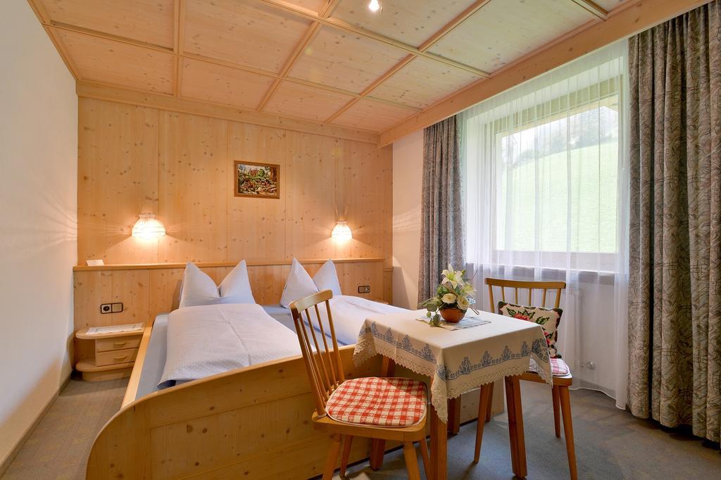 Ferienwohnung Kainer Carina Ried im Zillertal Habitación foto